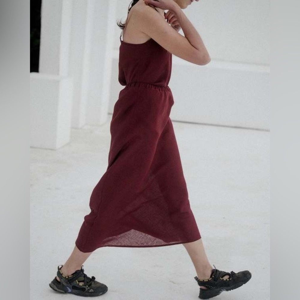 Baserange Dydine Skirt in Burgundy